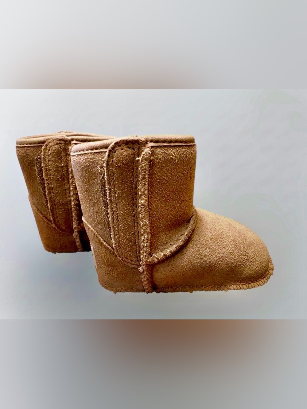 NWOB UGG Chestnut Infant Classic Water Resistant Booties Size 0/1 - Picture 2 of 7